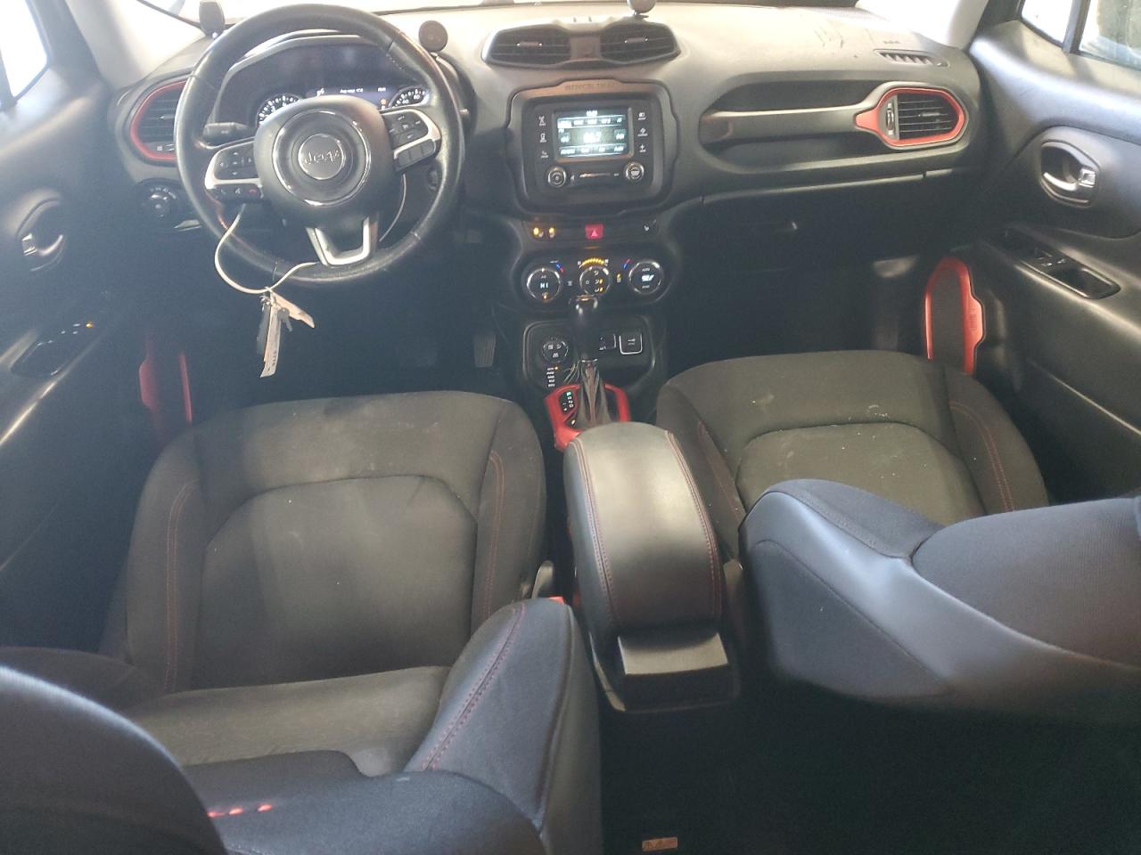 2015 Jeep Renegade - Image 8