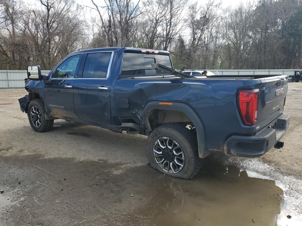 2022 GMC Sierra - Image 2