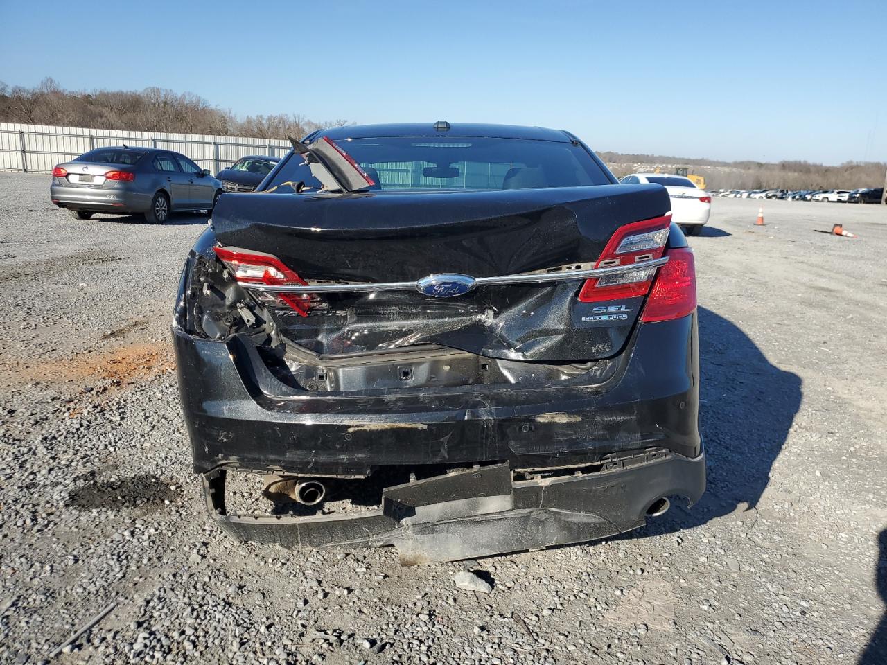 2015 Ford Taurus - Image 6