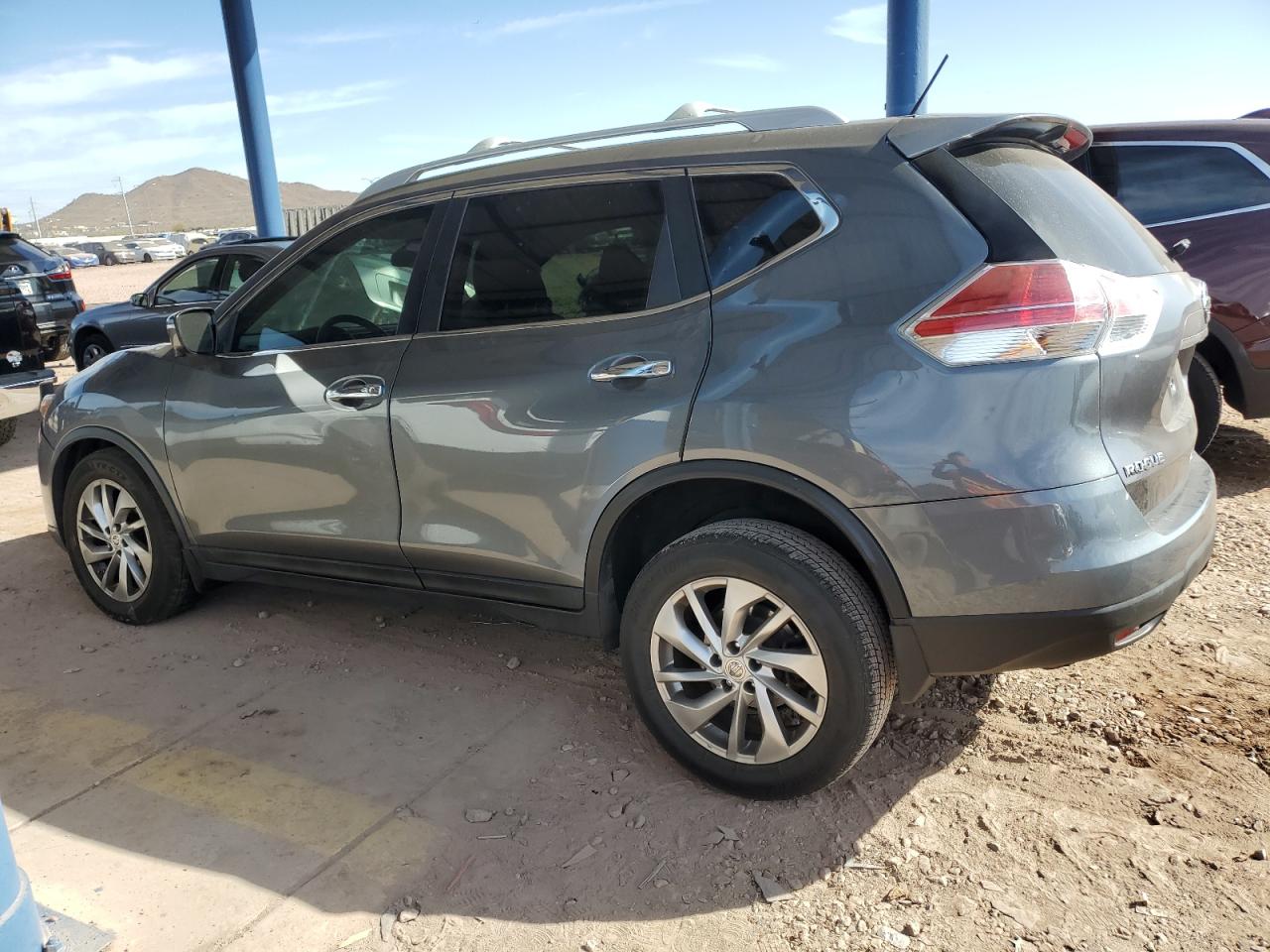 2014 Nissan Rogue - Image 2