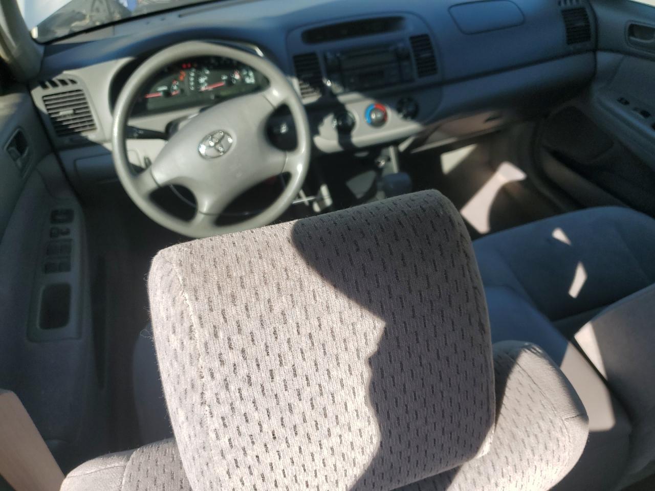 2004 Toyota Camry - Image 8