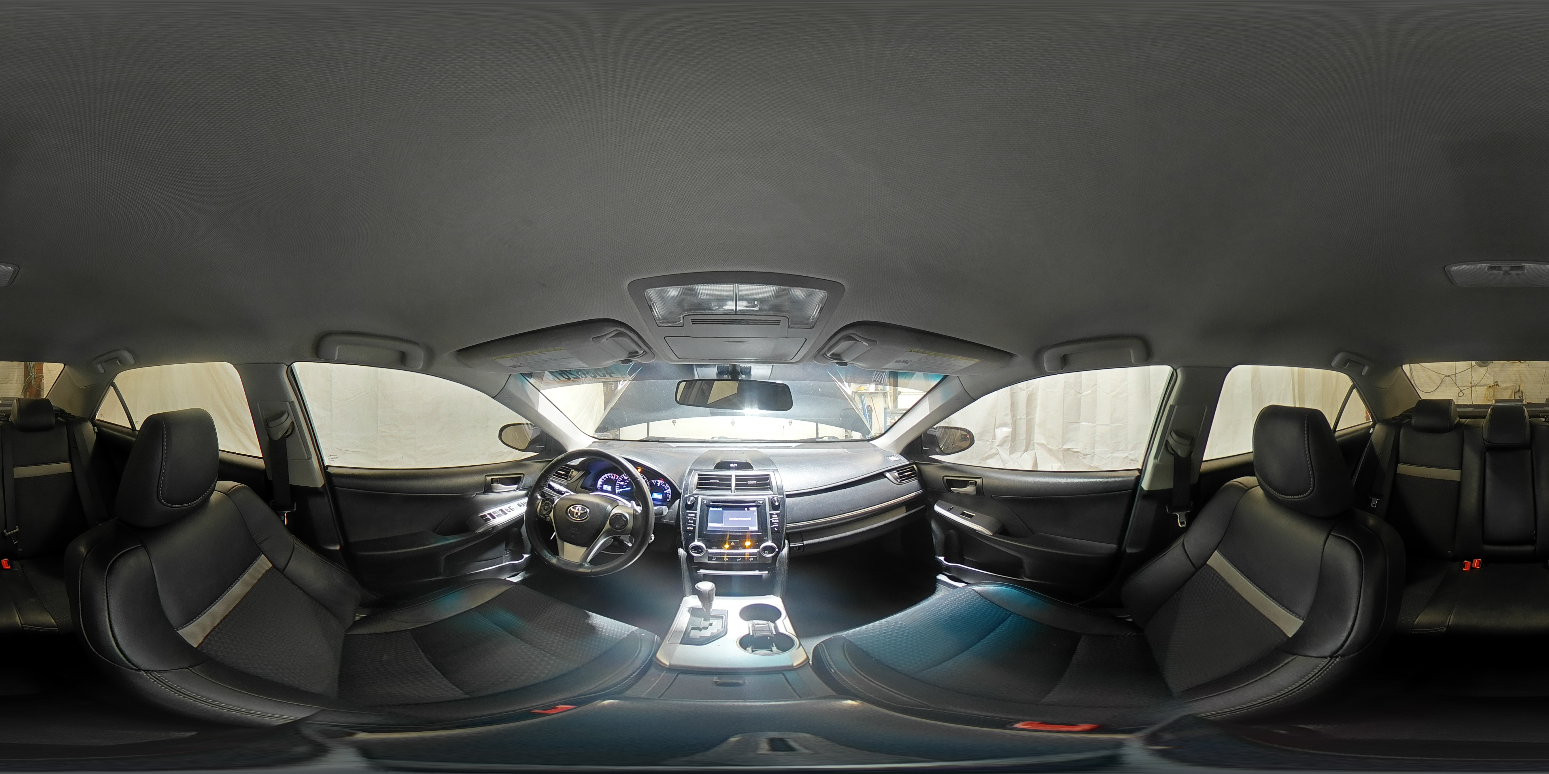 2014 Toyota Camry - Image 14