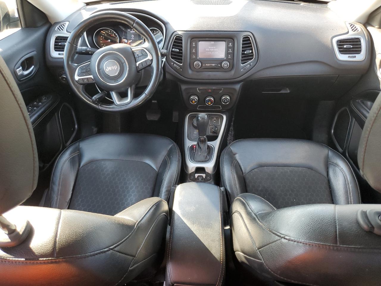2018 Jeep Compass - Image 8