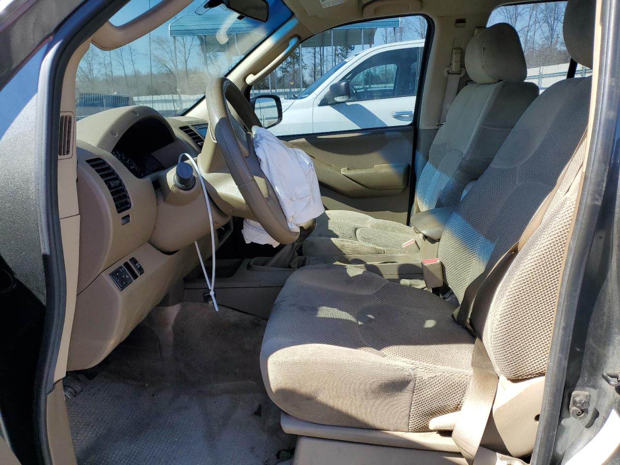 2005 Nissan Navara (Frontier) - Image 7