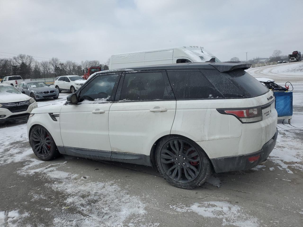 2016 Land Rover Range Rover - Image 2