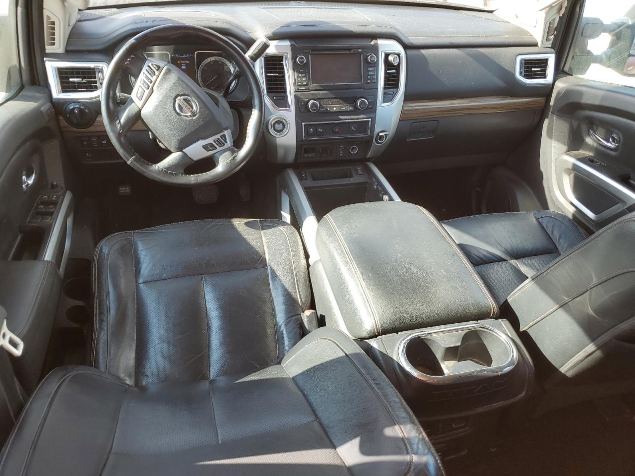2016 Nissan Titan - Image 8