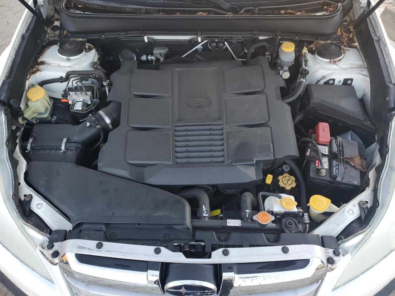 2013 Subaru Outback - Image 11