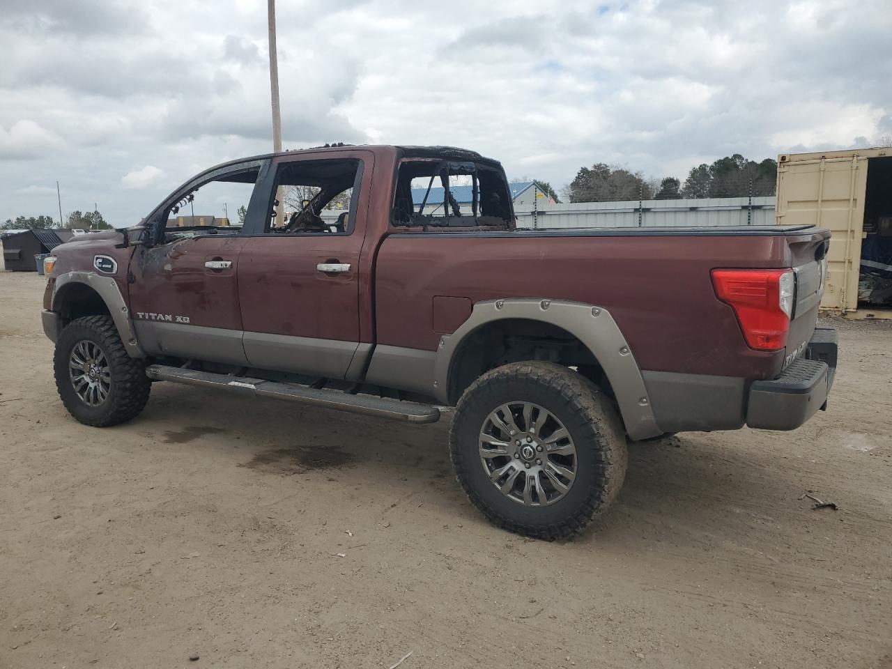 2016 Nissan Titan - Image 2