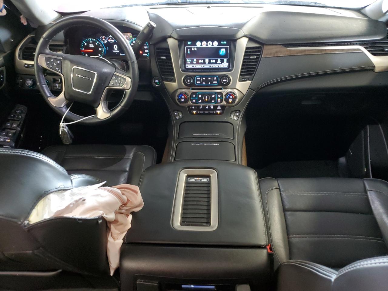 2018 GMC Yukon - Image 8