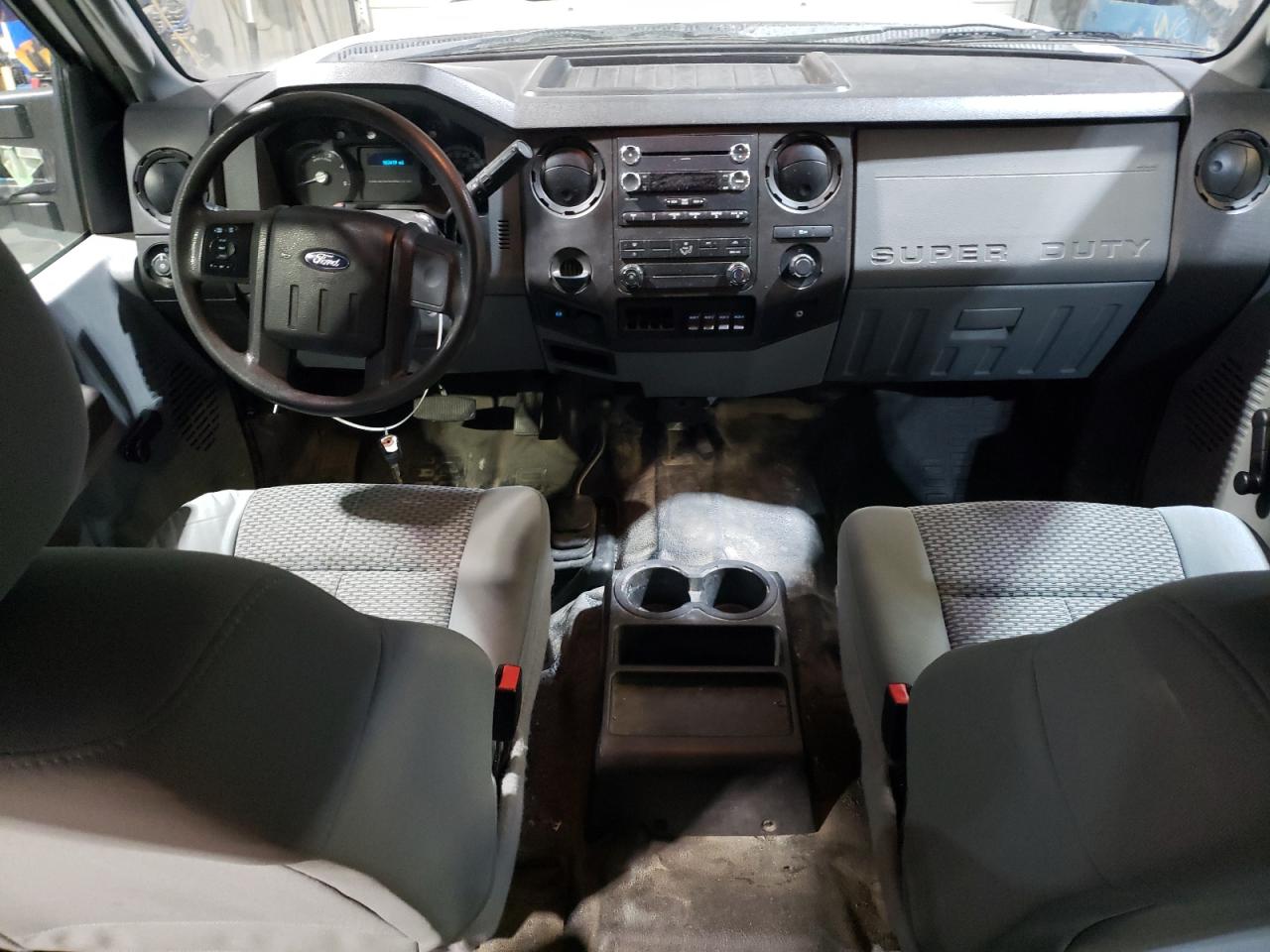 2016 Ford F350 - Image 8