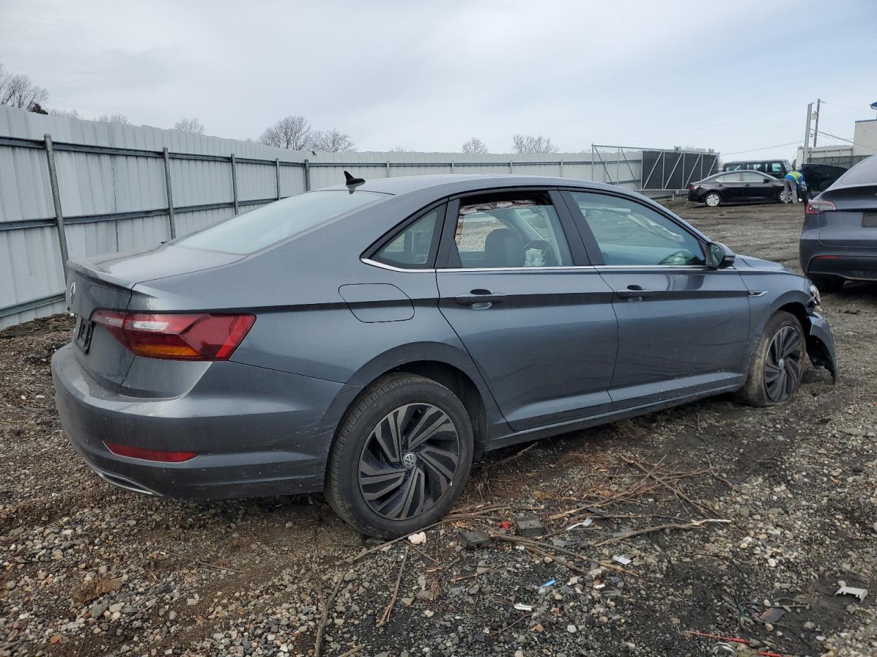 2019 Volkswagen Jetta - Image 3