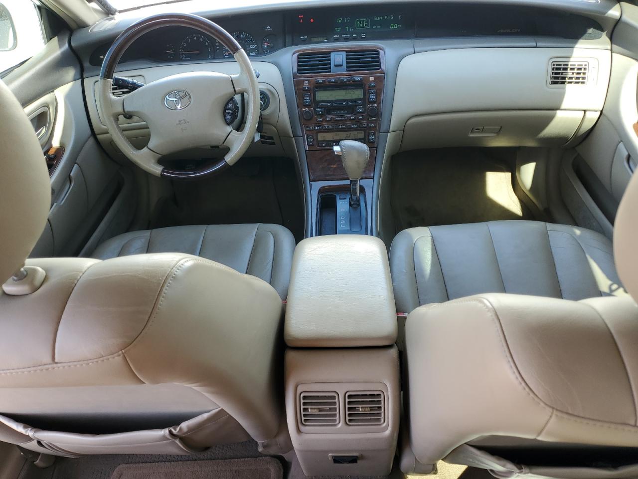 2003 Toyota Avalon - Image 8