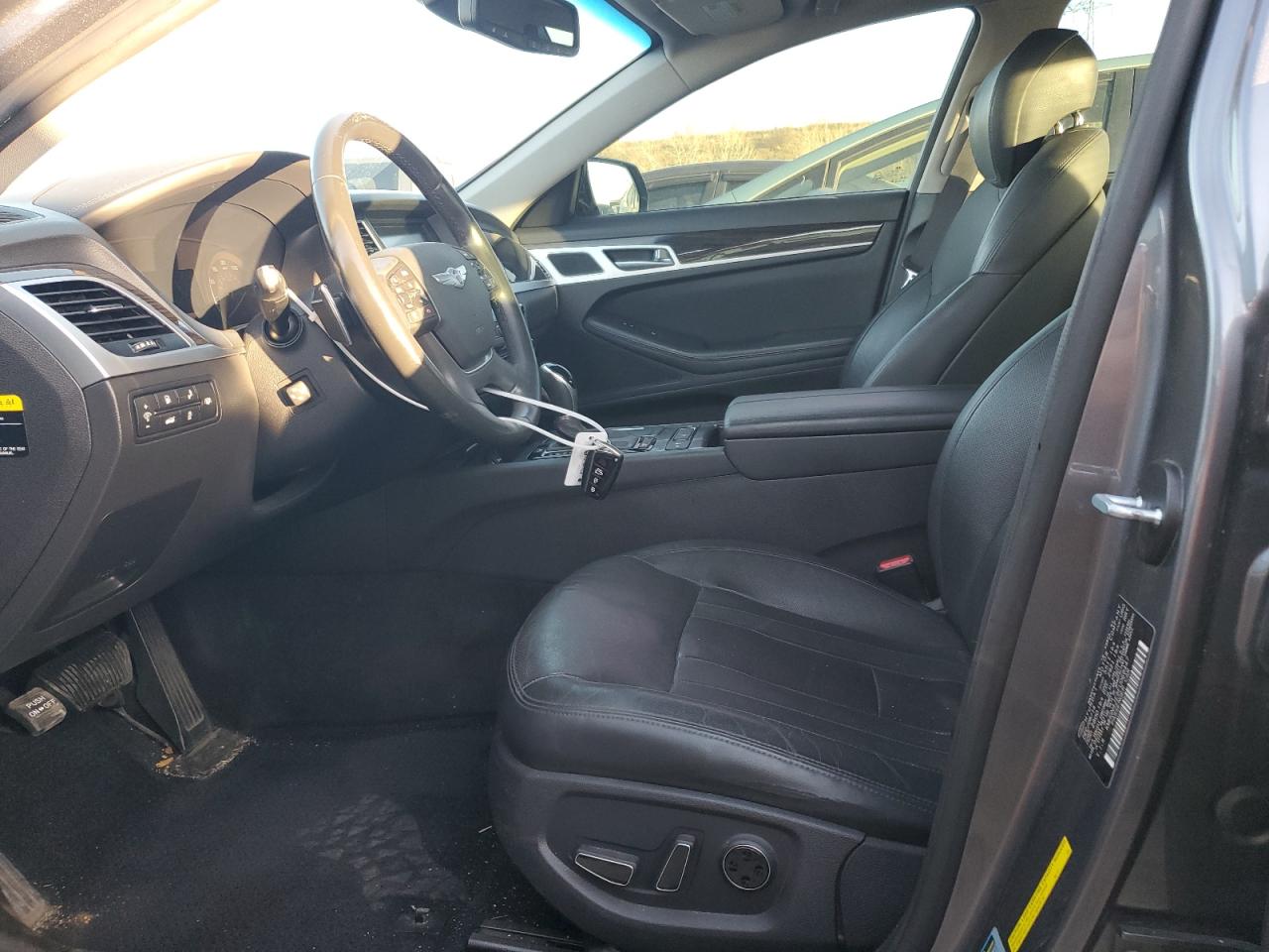 2015 Hyundai Genesis - Image 7