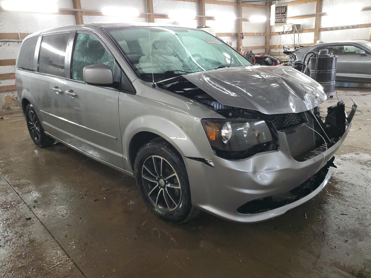 2016 Dodge Caravan - Image 4