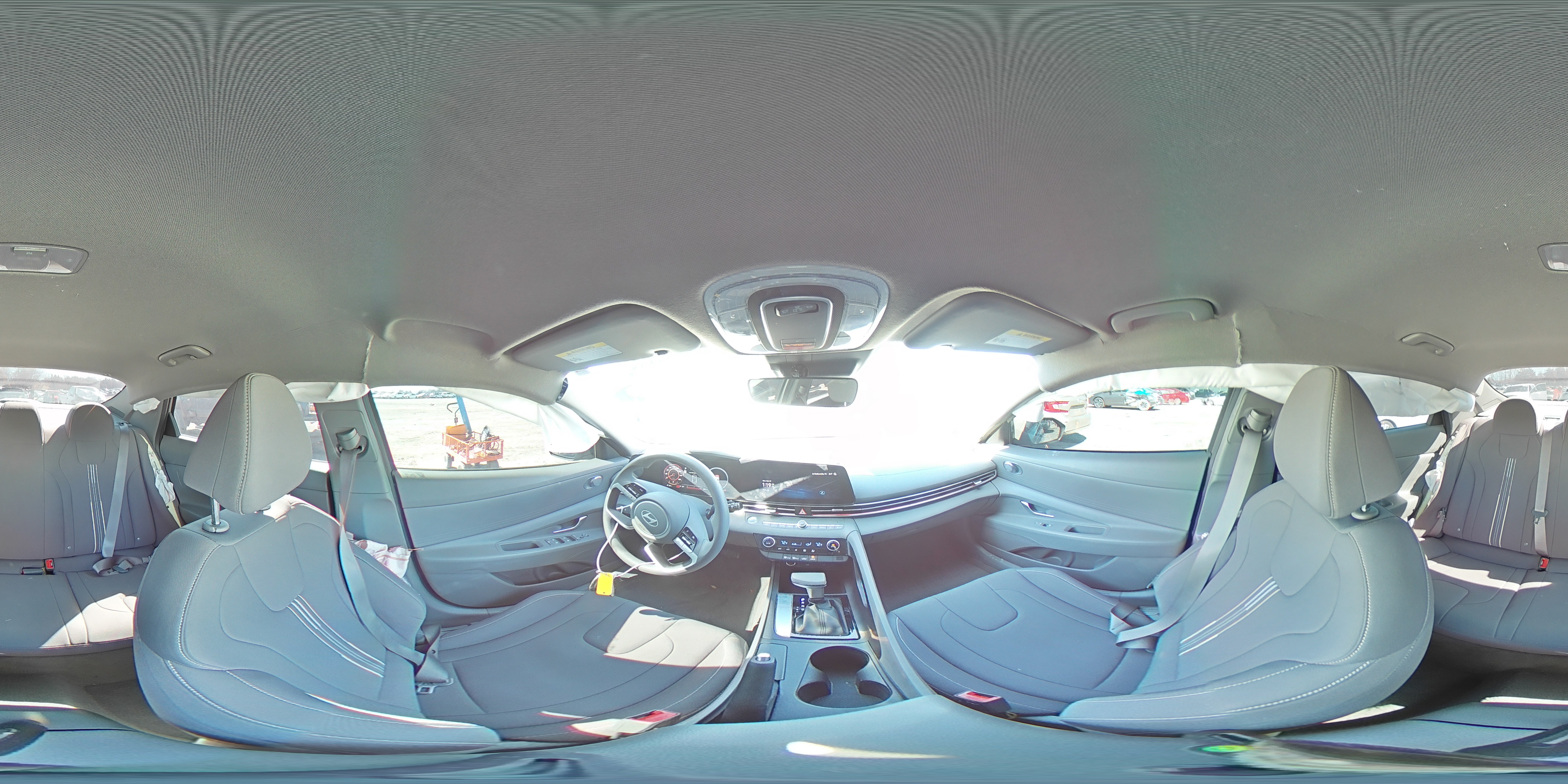 2024 Hyundai Elantra - Image 13