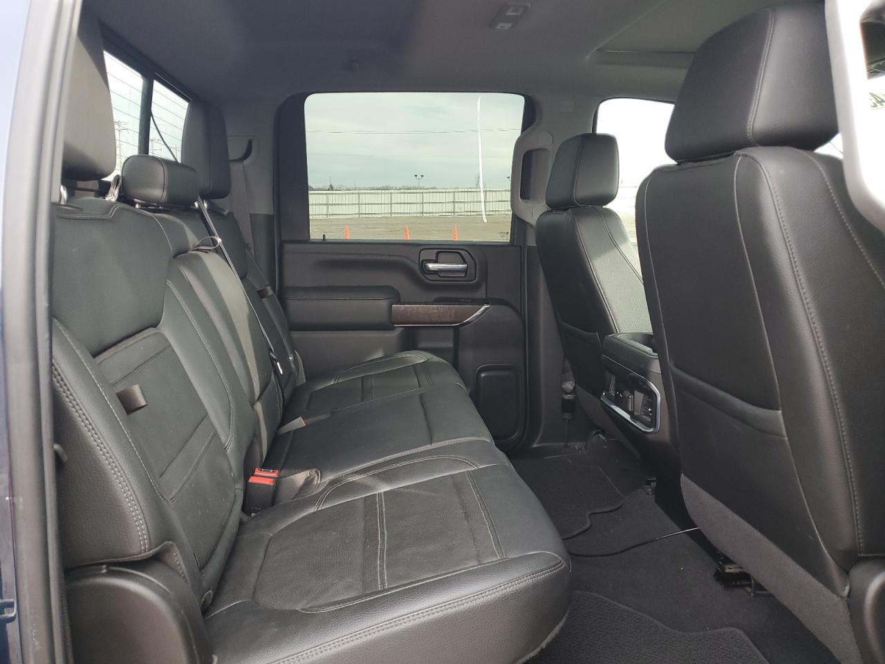 2022 GMC Sierra - Image 10