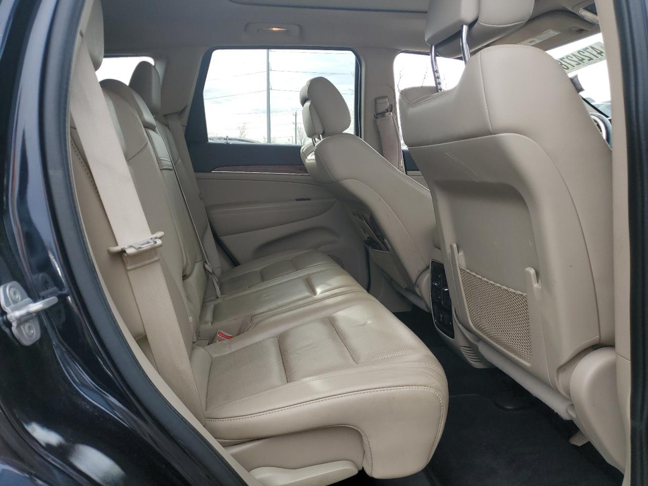 2011 Jeep Grand Cherokee - Image 11