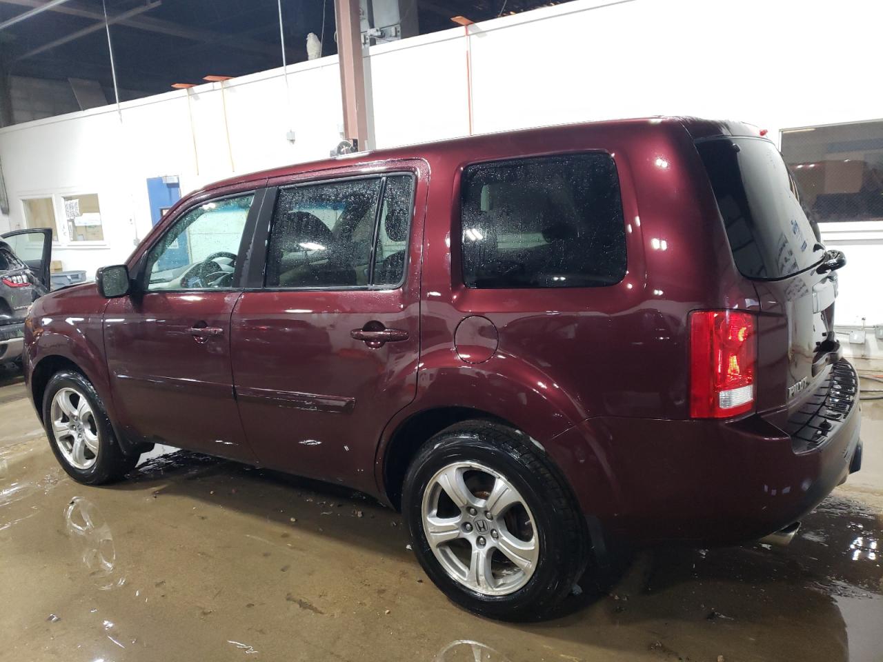 2015 Honda Pilot - Image 2