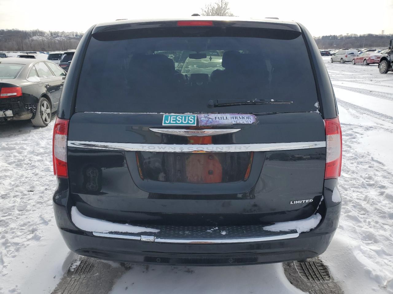 2016 Chrysler Town & Country - Image 6