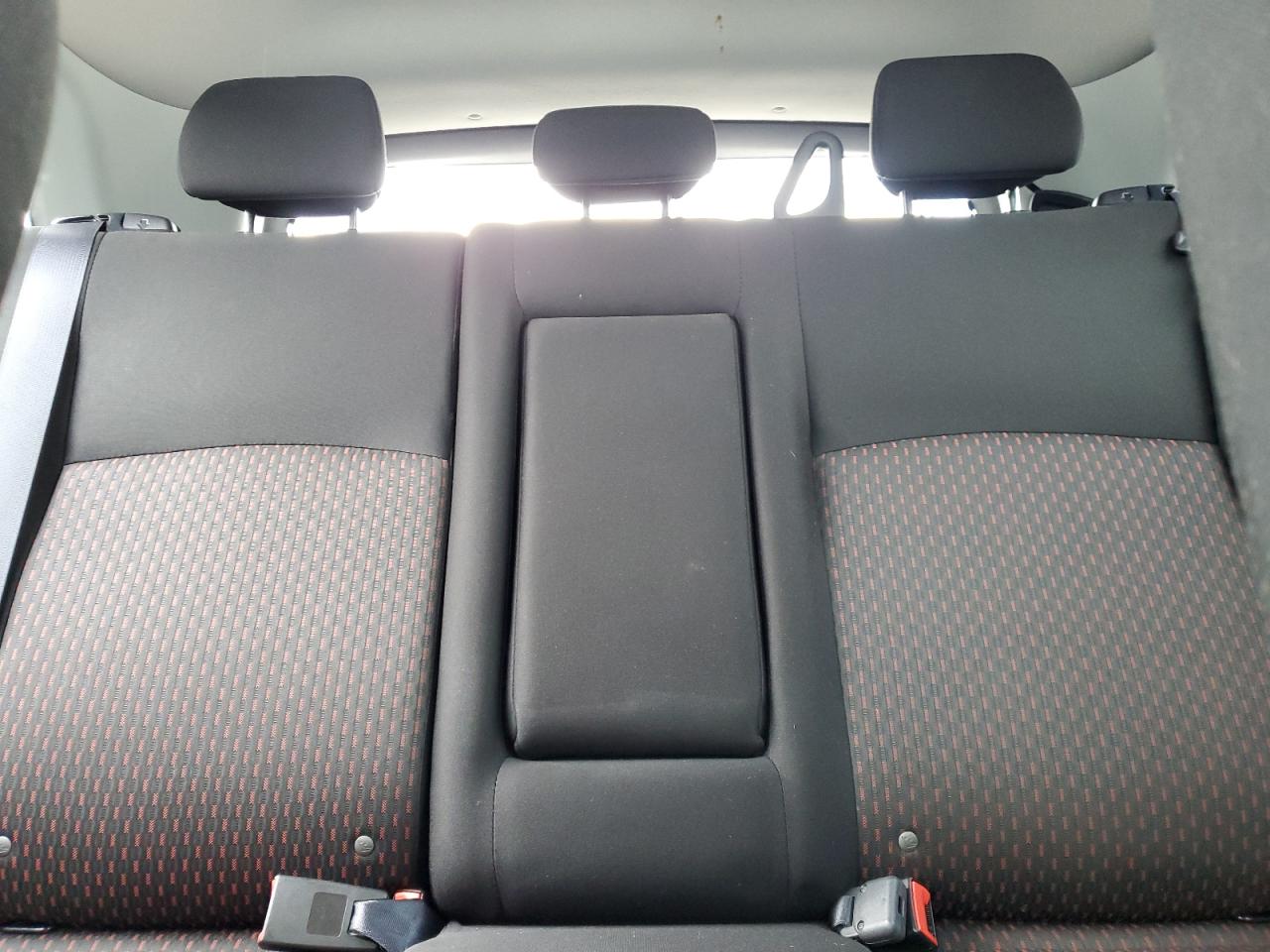 2018 Mitsubishi Outlander - Image 10