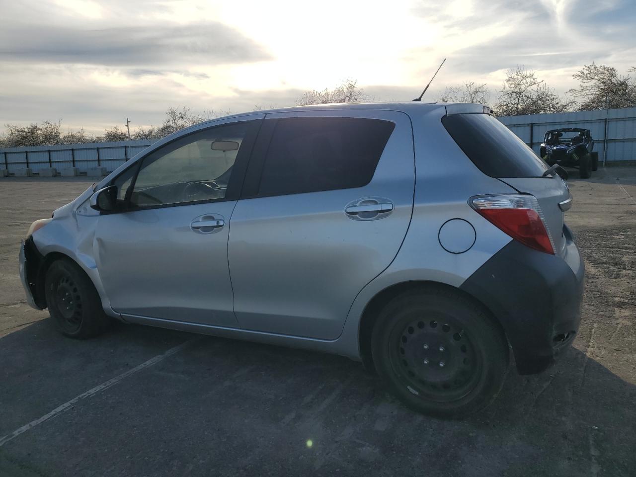 2013 Toyota Yaris - Image 2