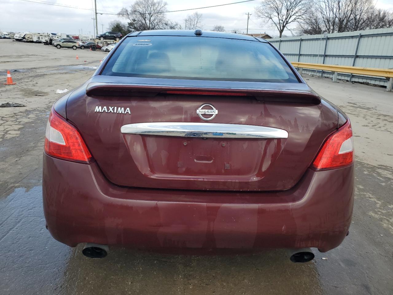 2010 Nissan Maxima - Image 6