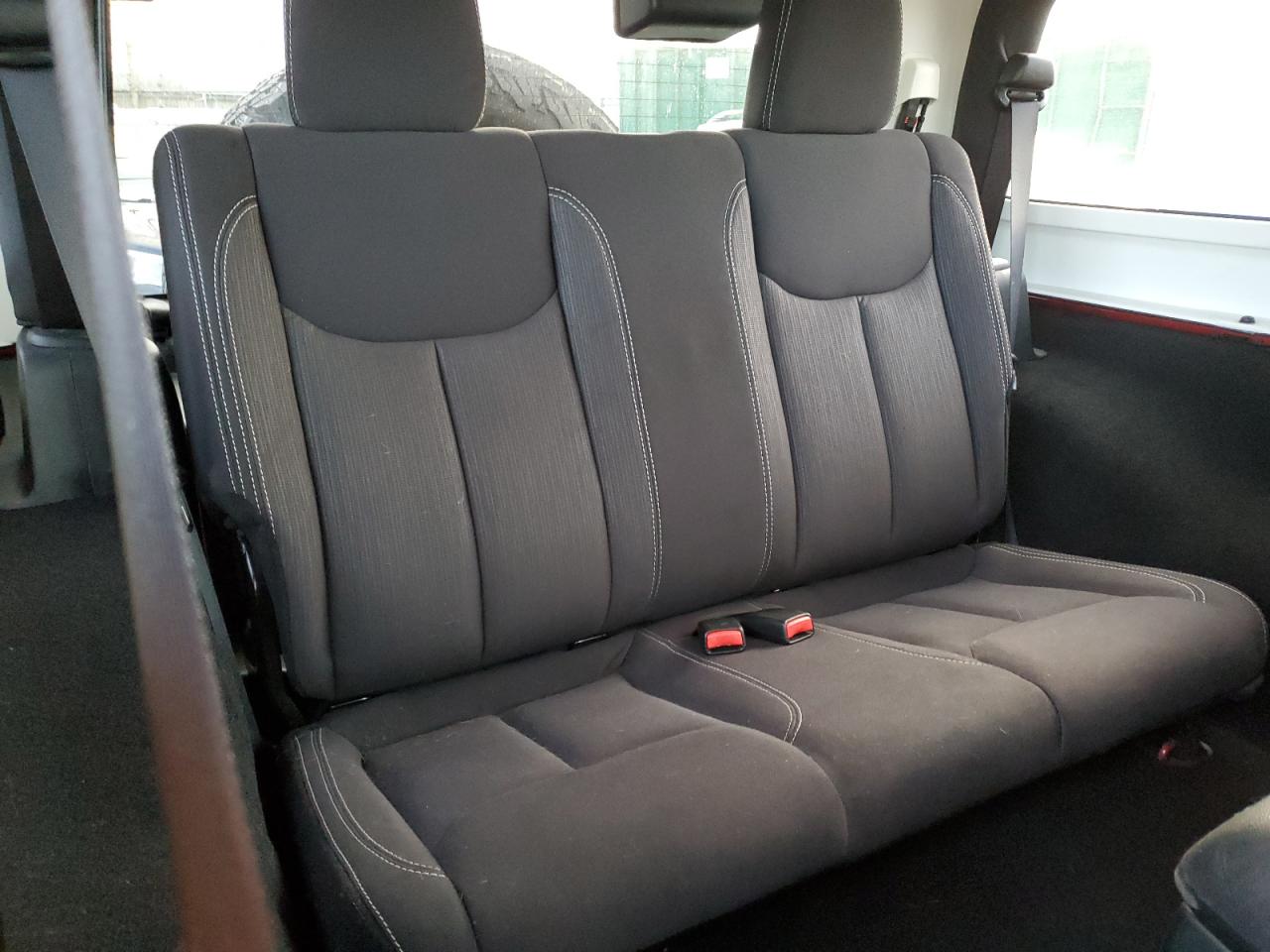 2013 Jeep Wrangler - Image 11