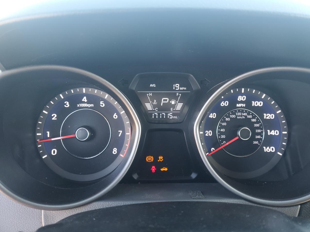 2014 Hyundai Elantra - Image 9