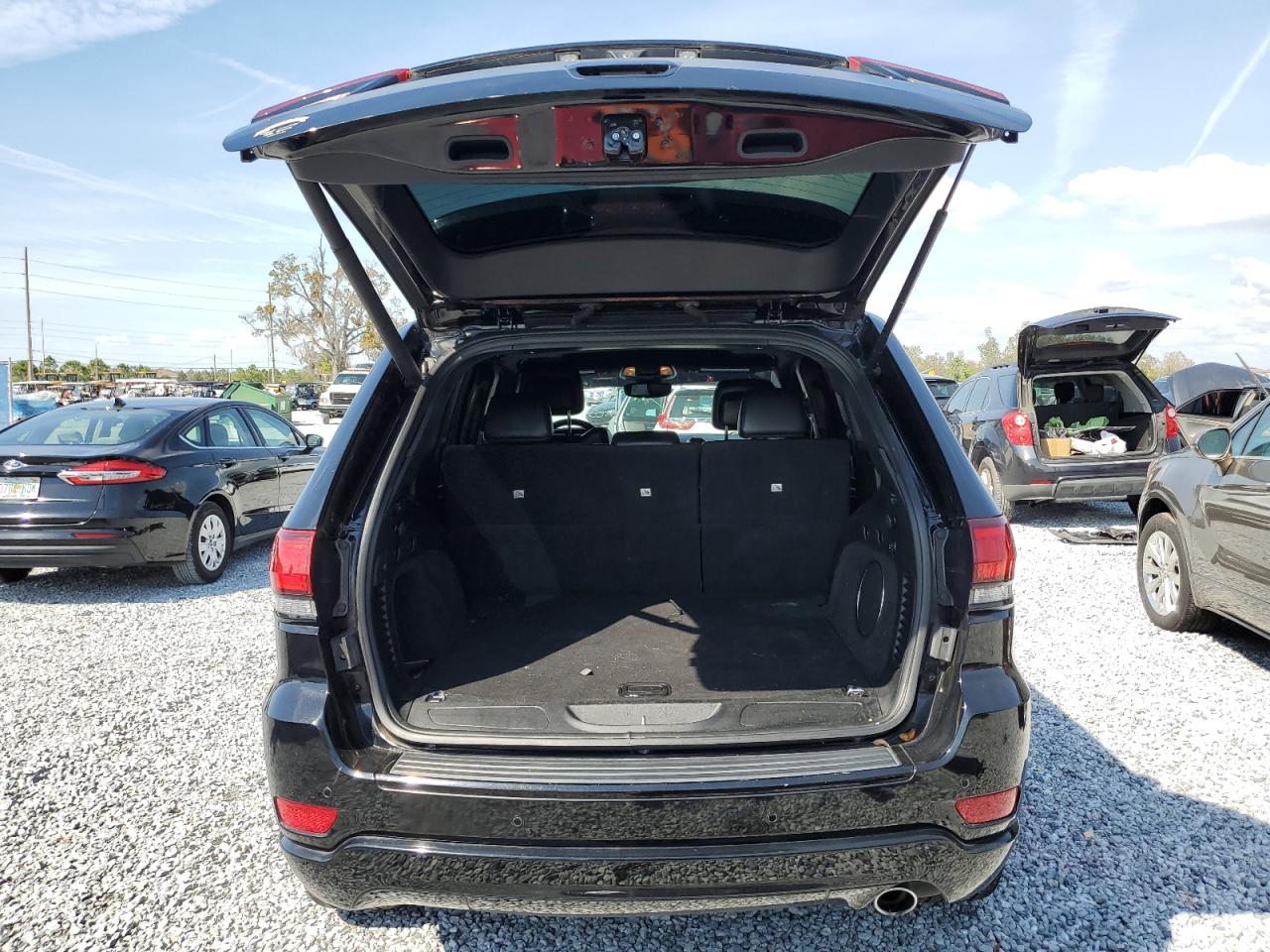 2018 Jeep Grand Cherokee - Image 6