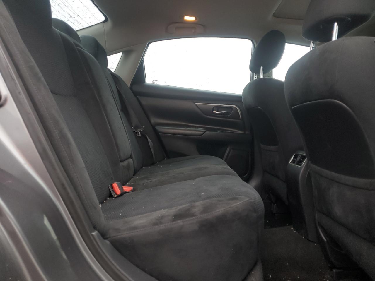 2015 Nissan Altima - Image 10