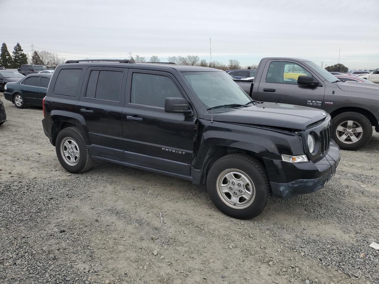 2017 Jeep Liberty (Patriot) - Image 4