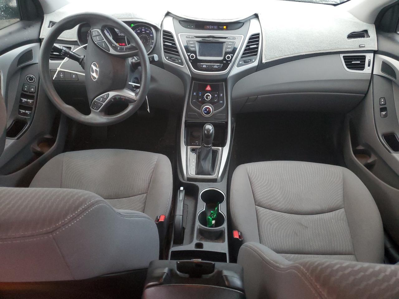 2015 Hyundai Elantra - Image 8