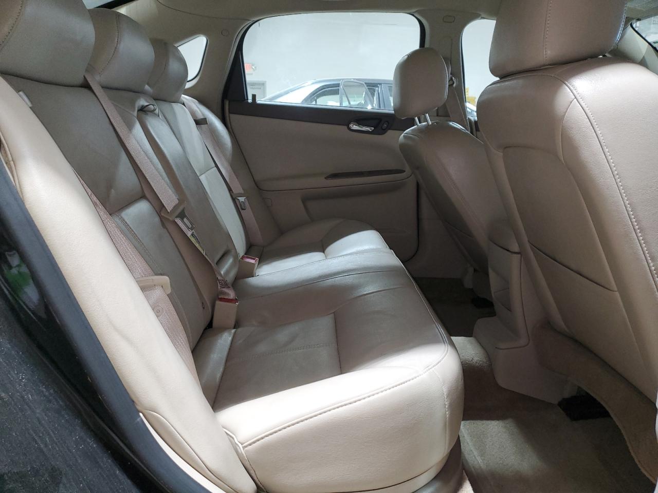 2007 Chevrolet Impala - Image 10