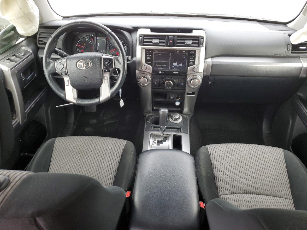 2020 Toyota 4Runner - Image 8
