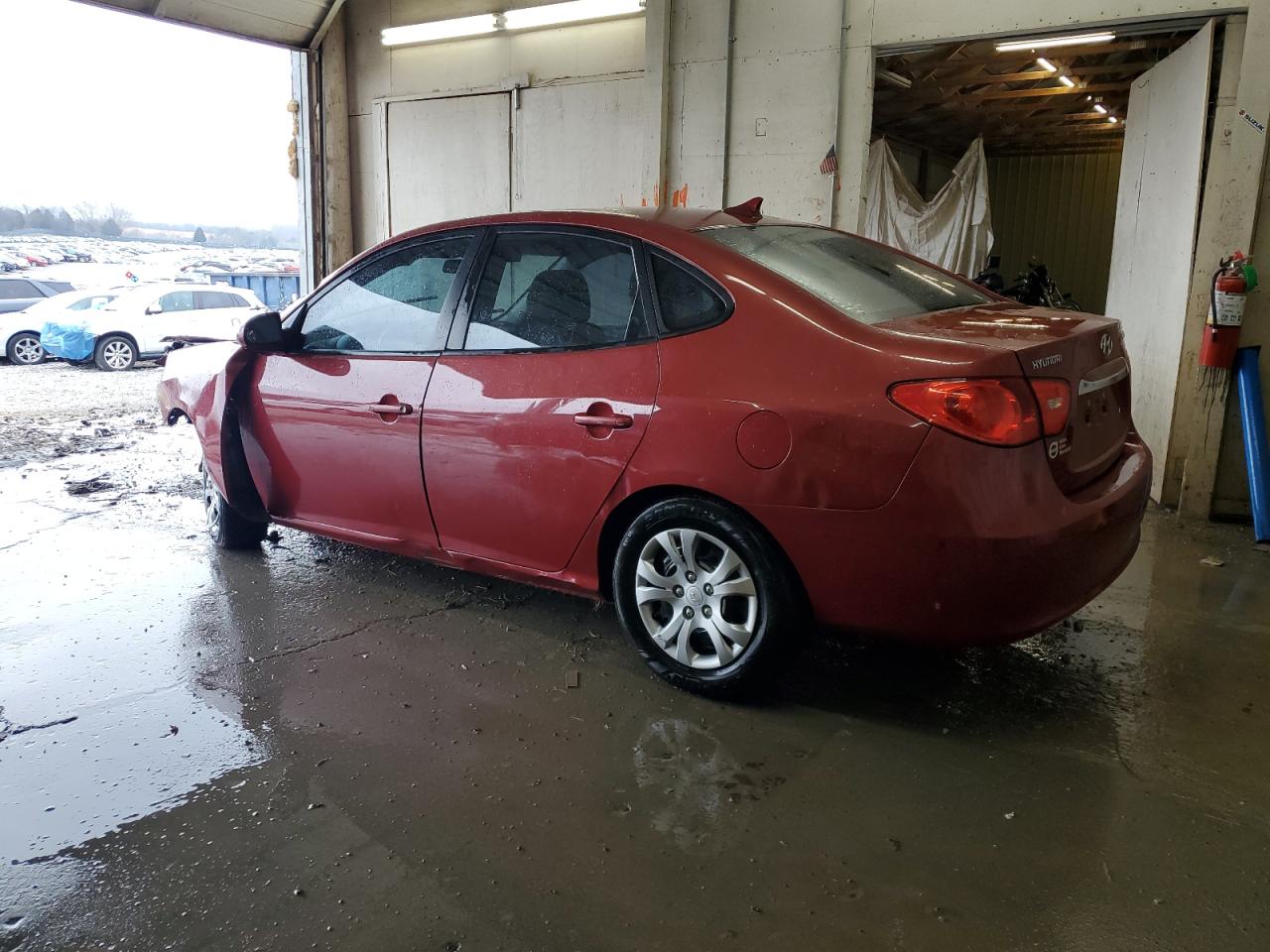 2010 Hyundai Elantra - Image 2