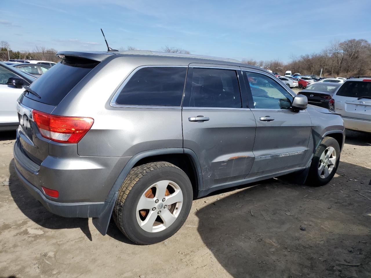 2012 Jeep Grand Cherokee - Image 3