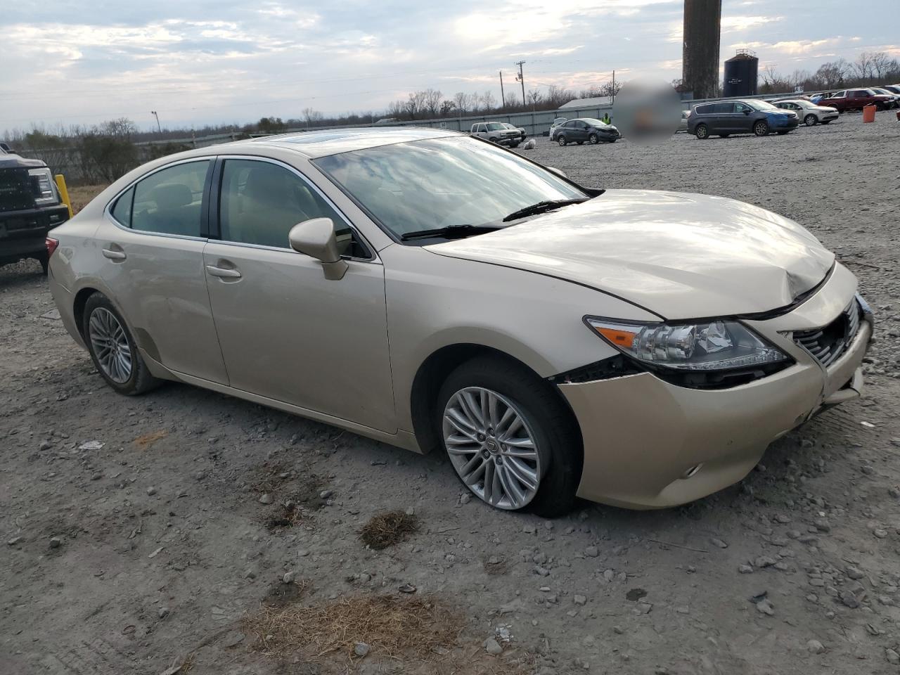 2015 Lexus ES - Image 4