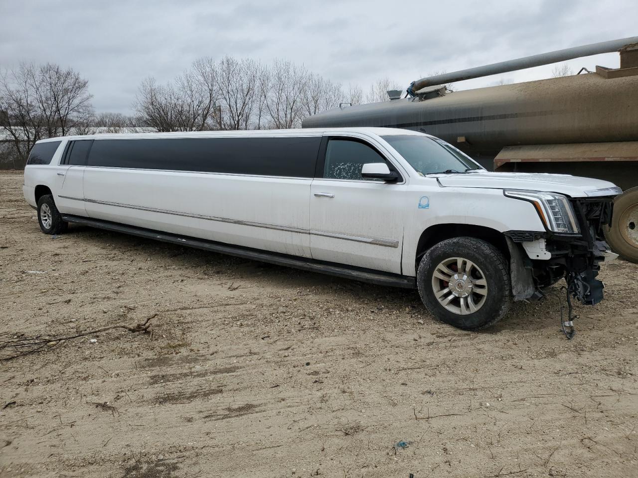 2015 Cadillac Escalade - Image 4
