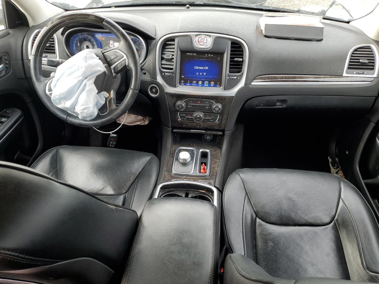 2015 Chrysler 300 - Image 8