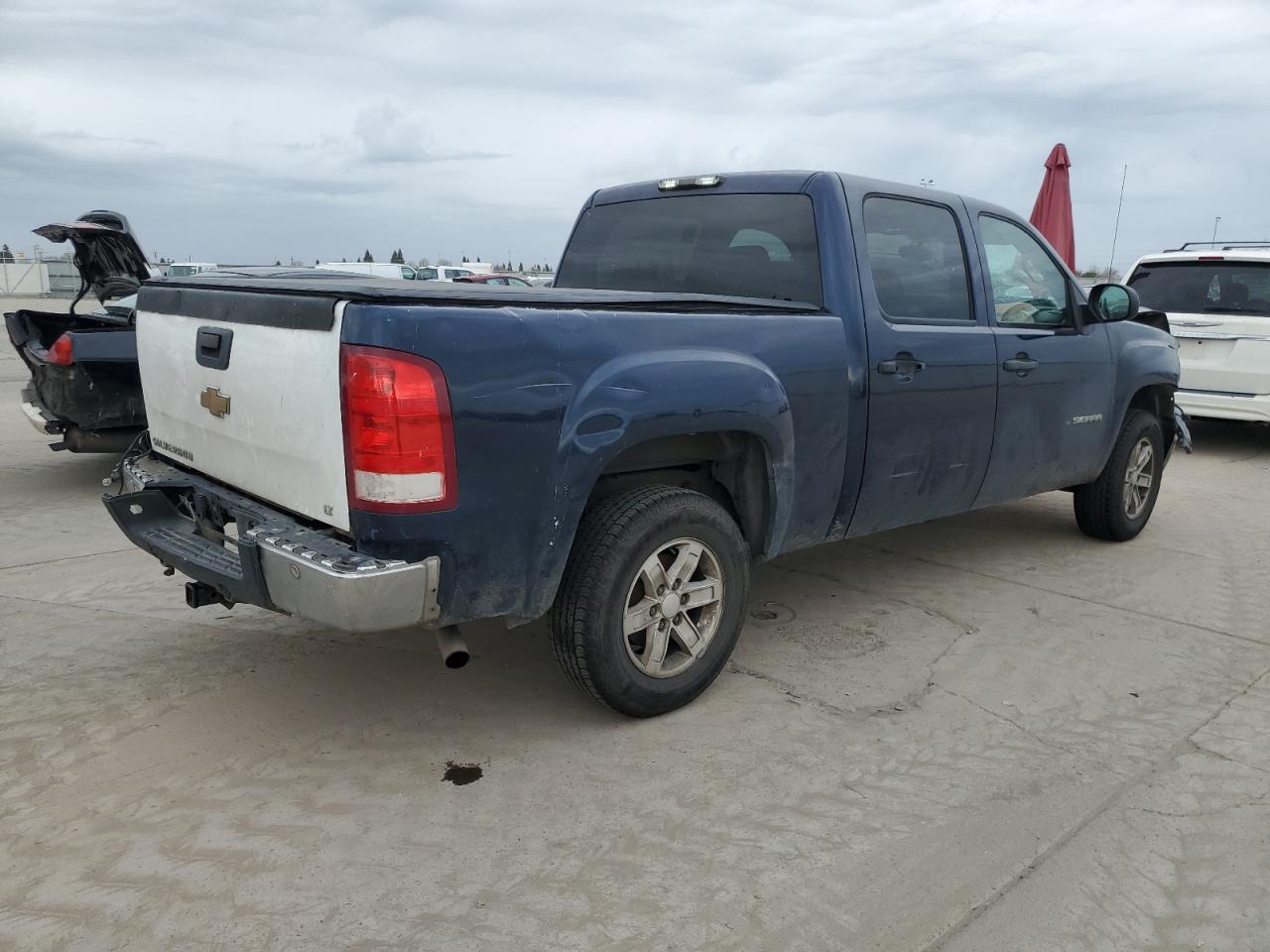 2010 GMC Sierra - Image 3