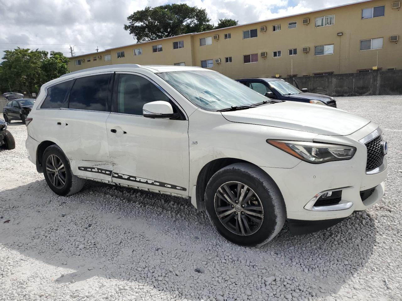 2017 Infiniti QX60 - Image 4