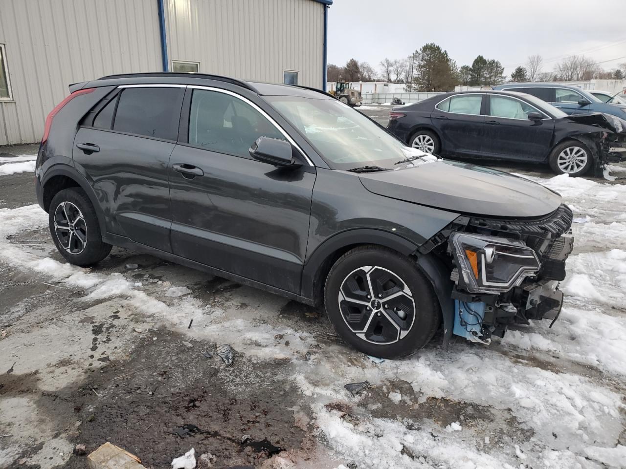 2023 Kia Niro - Image 4