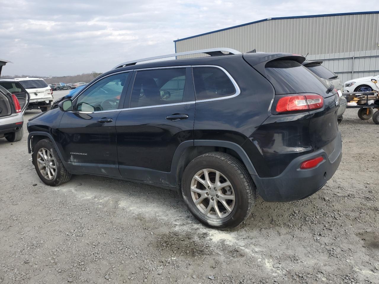 2017 Jeep Grand Cherokee - Image 2