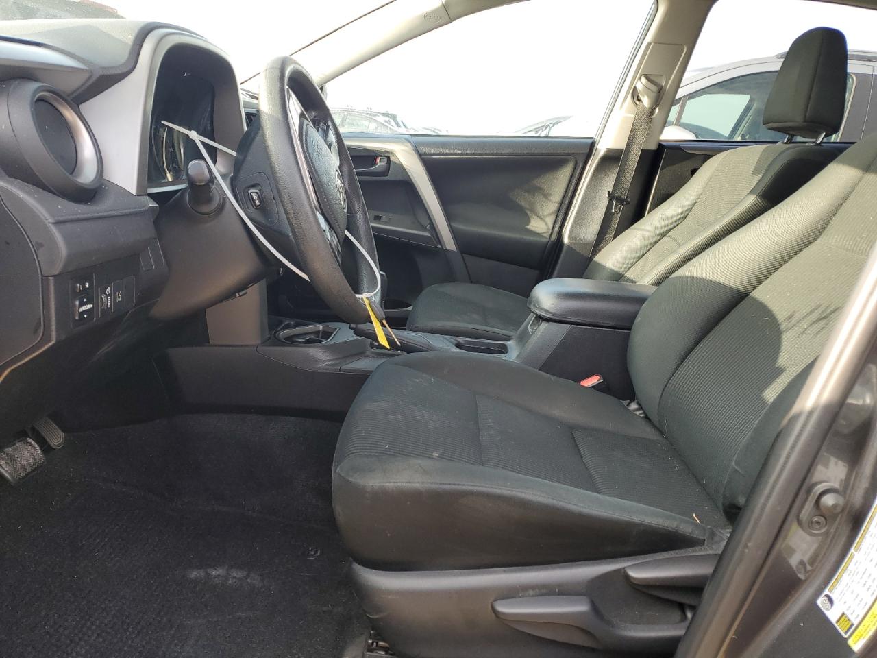 2018 Toyota RAV 4 - Image 7