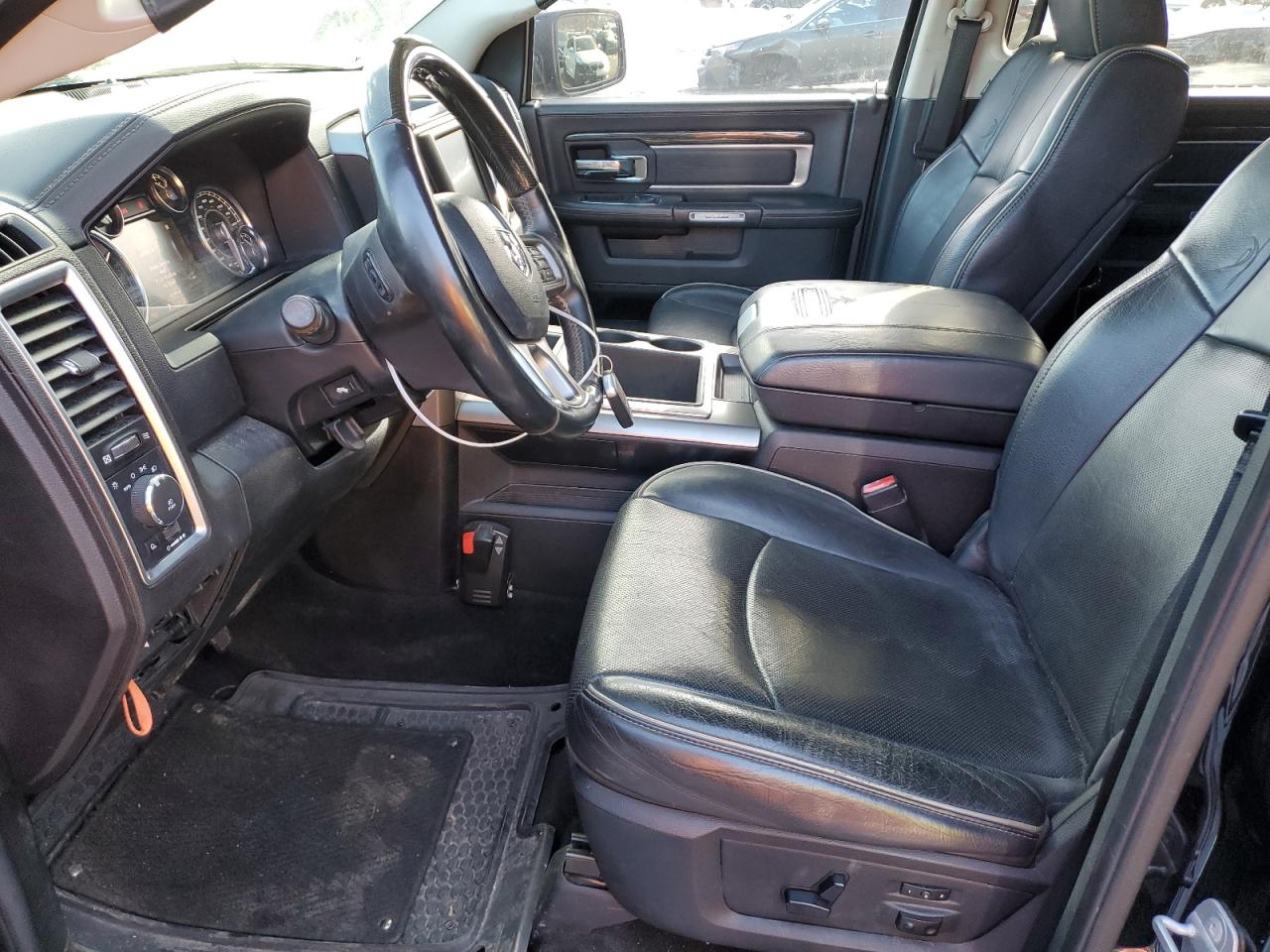 2014 RAM 1500 - Image 7