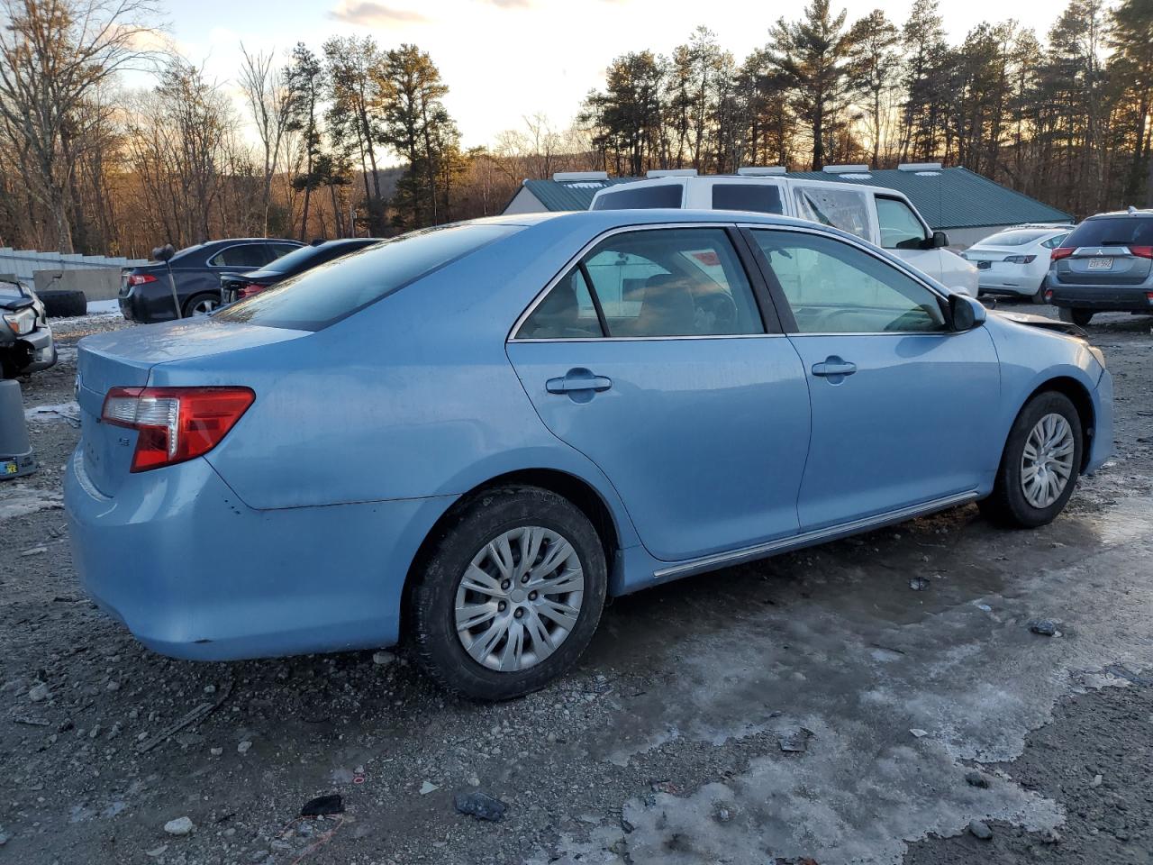2014 Toyota Camry - Image 3
