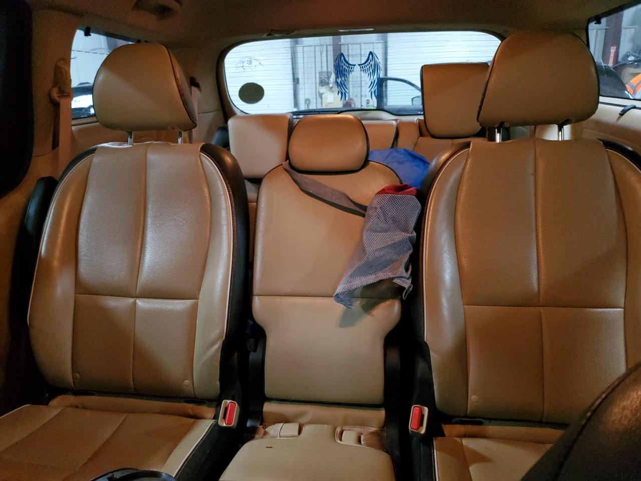 2016 Kia Sedona - Image 10