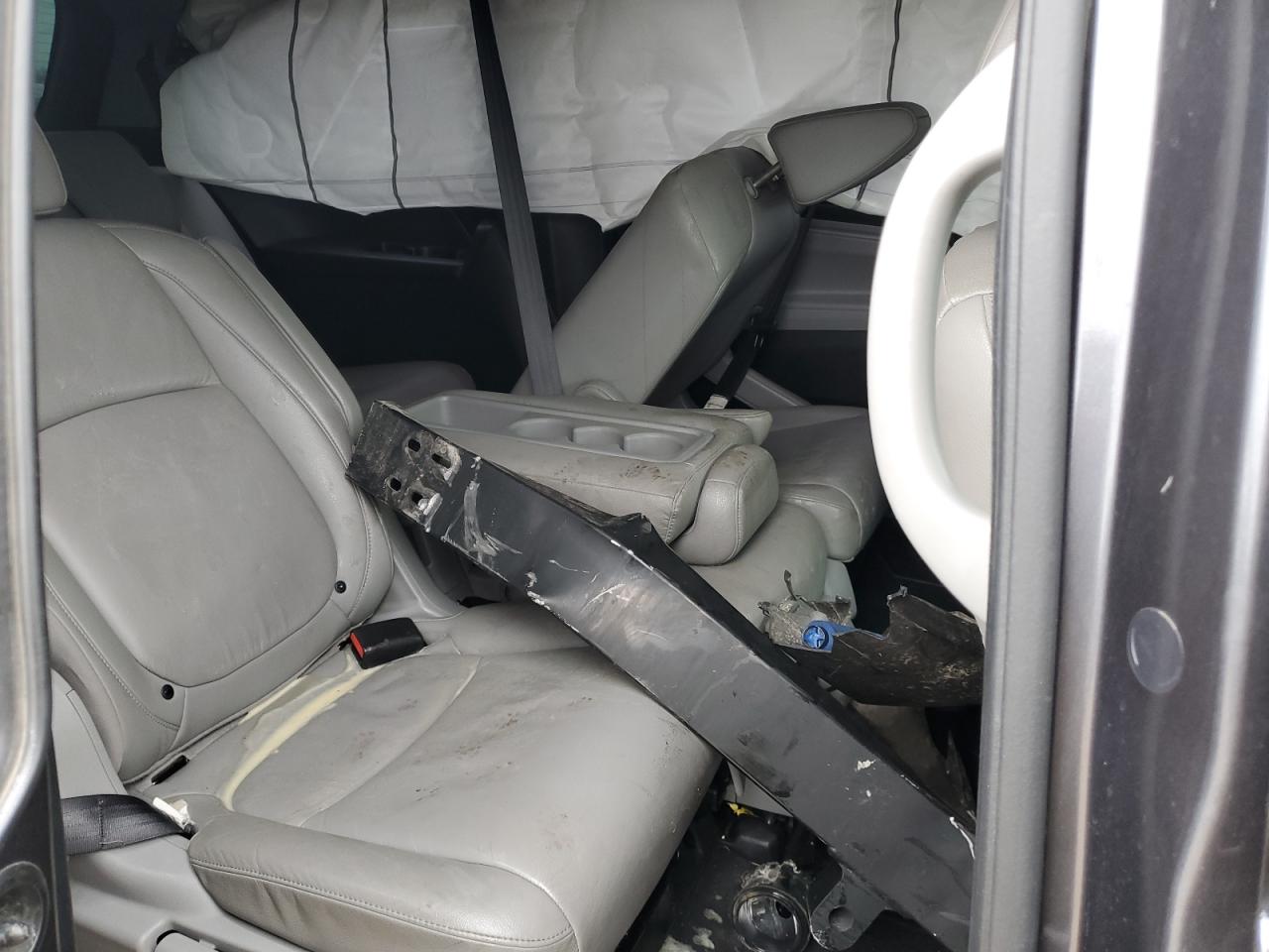 2018 Honda Odyssey - Image 12