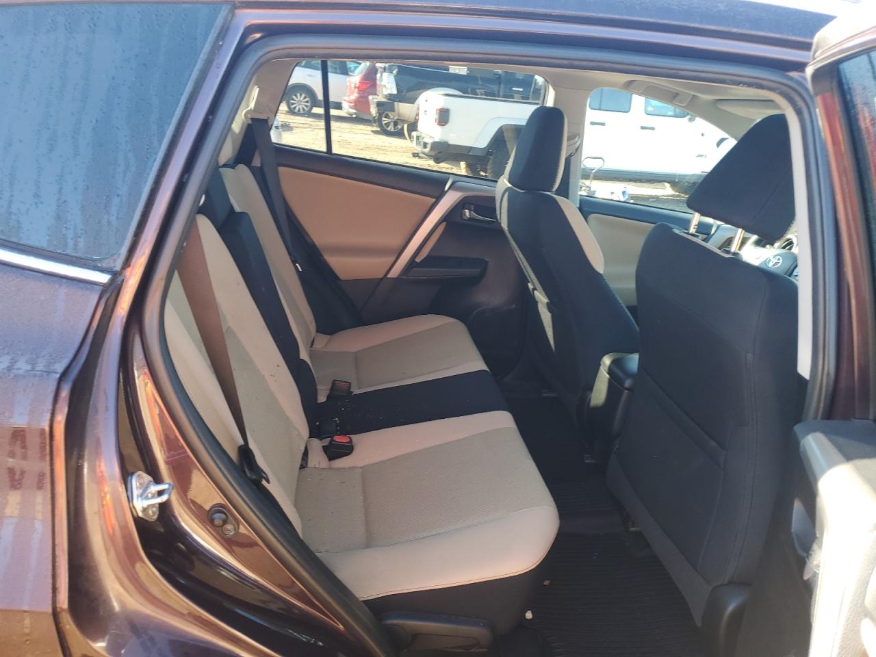 2016 Toyota RAV 4 - Image 11
