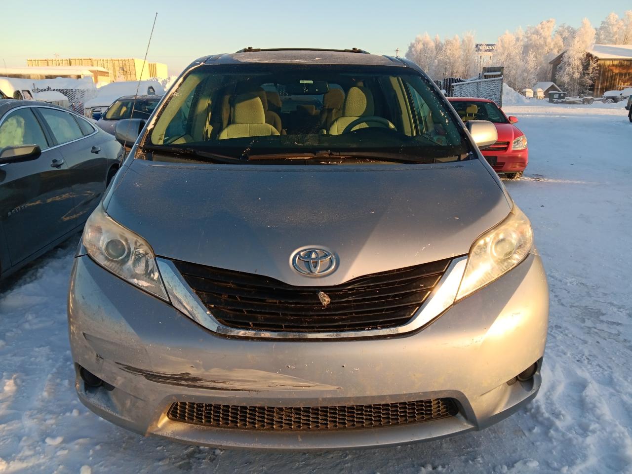 2011 Toyota Sienna - Image 5